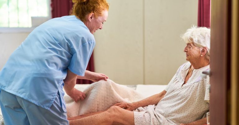 How to Care for Bedridden Elderly